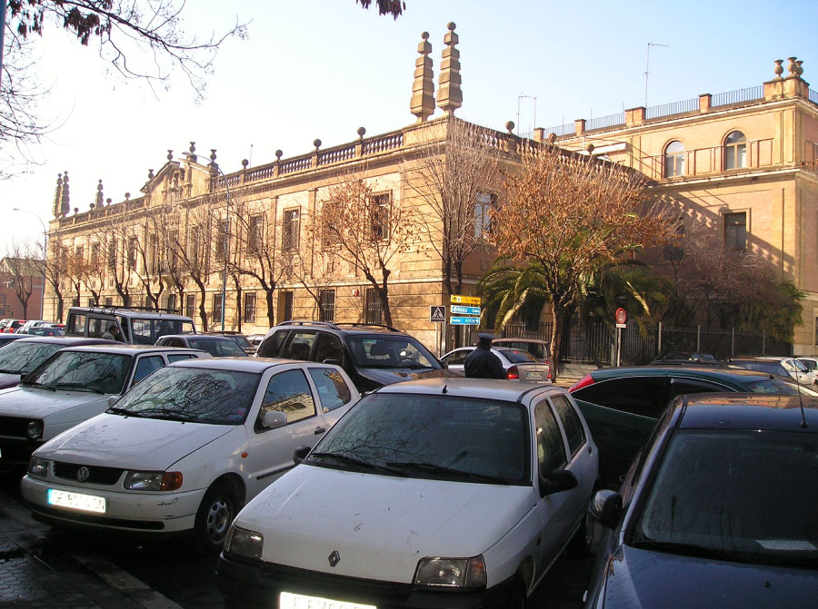 Rehabilitación del edificio Aduana Nacional en la Avenida de la Raza, Sevilla
