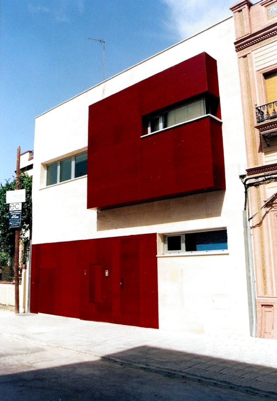 Vivienda unifamiliar en la Calle Beatriz de Suabia, Sevilla (2002)